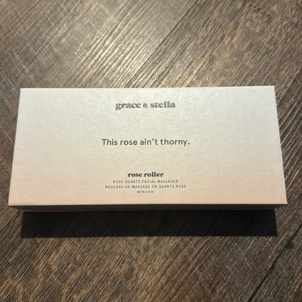 Brand New Never taken out of box Grace and Stella Rose Roller